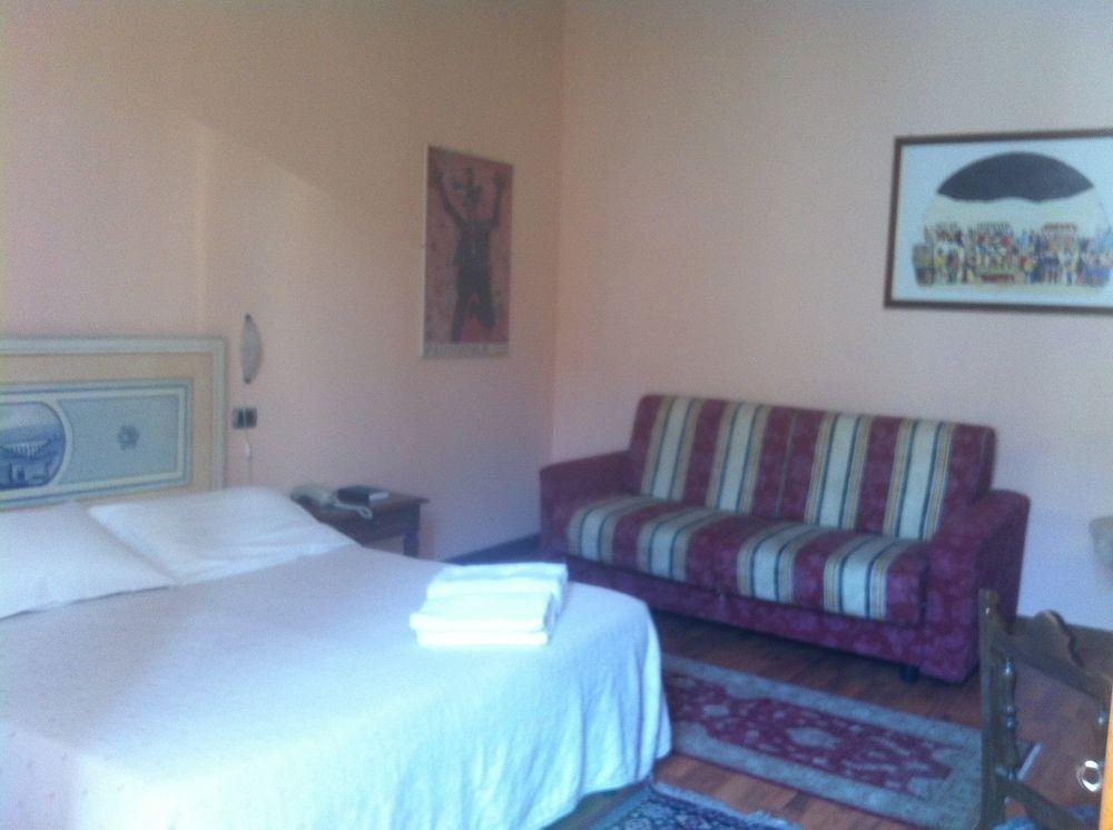 Hotel Charleston Spoleto Kültér fotó