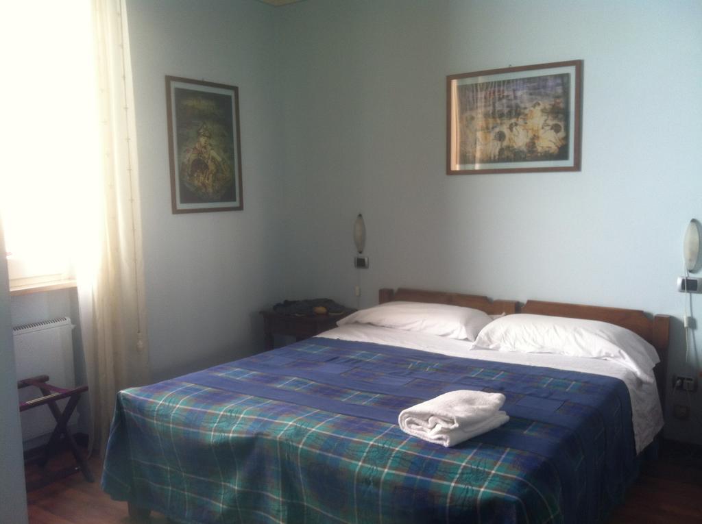 Hotel Charleston Spoleto Kültér fotó